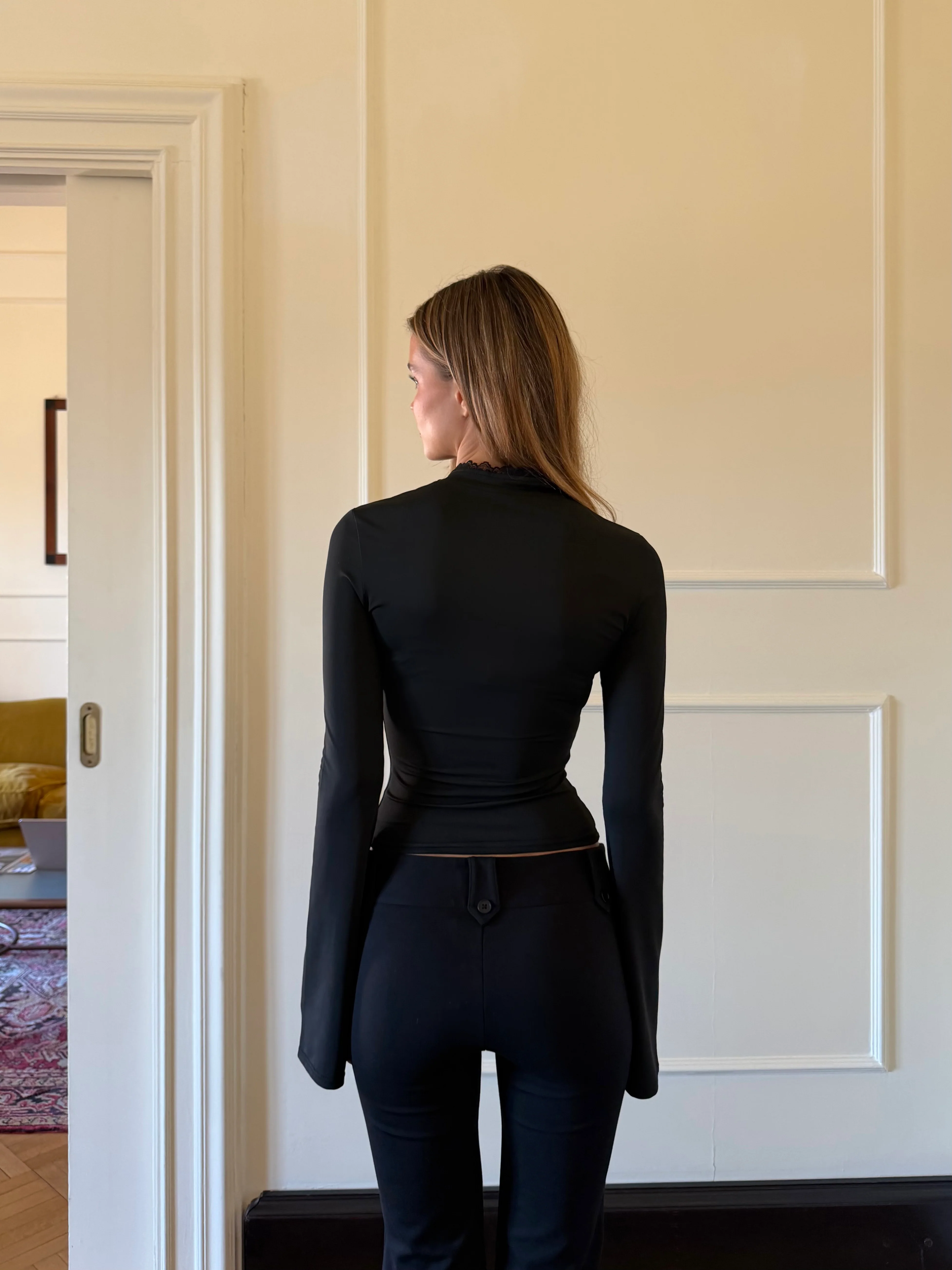 Baia Lace Long Sleeve Top - Schwarz - Image 3