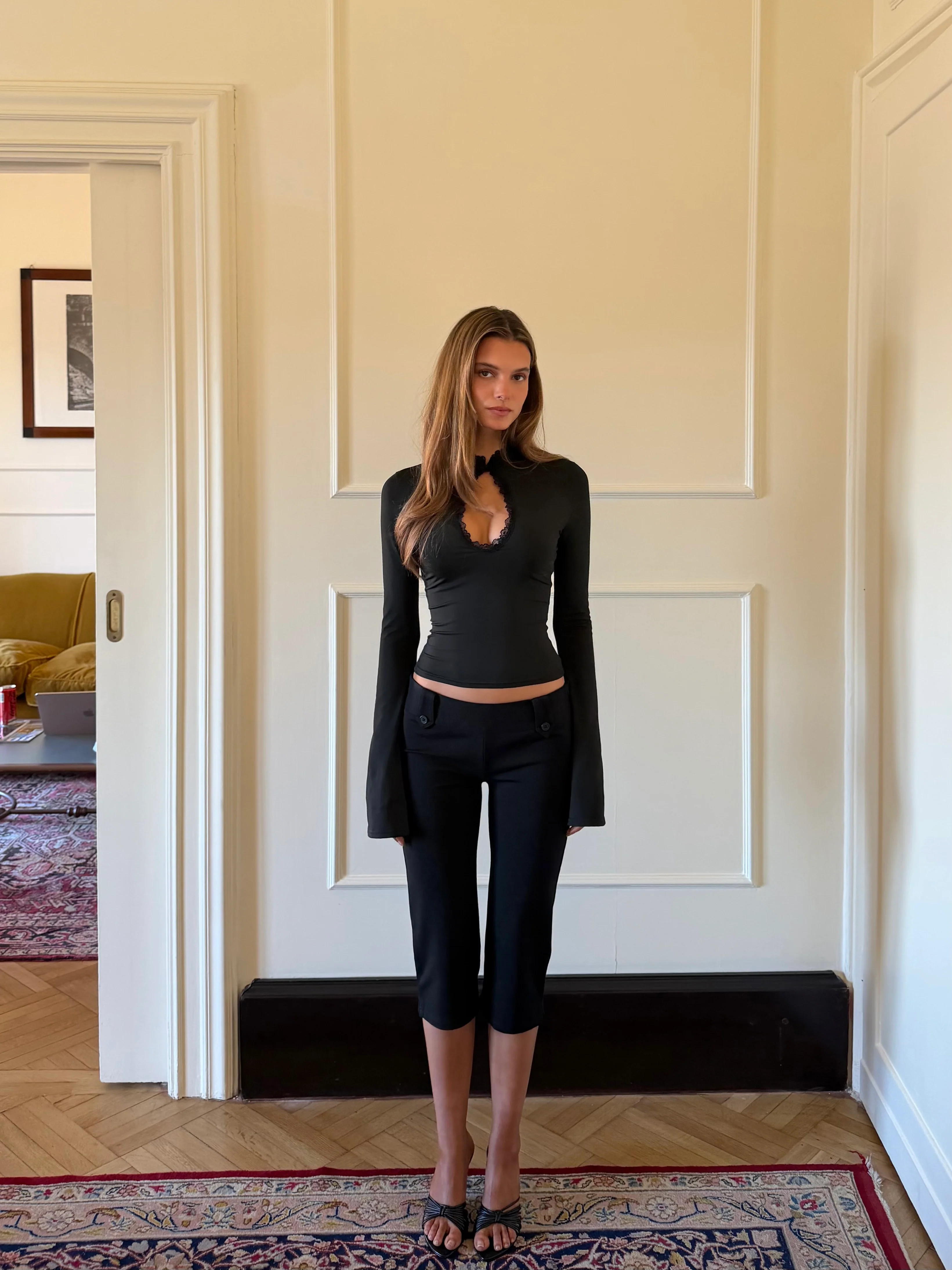 Baia Lace Long Sleeve Top - Schwarz - Image 8