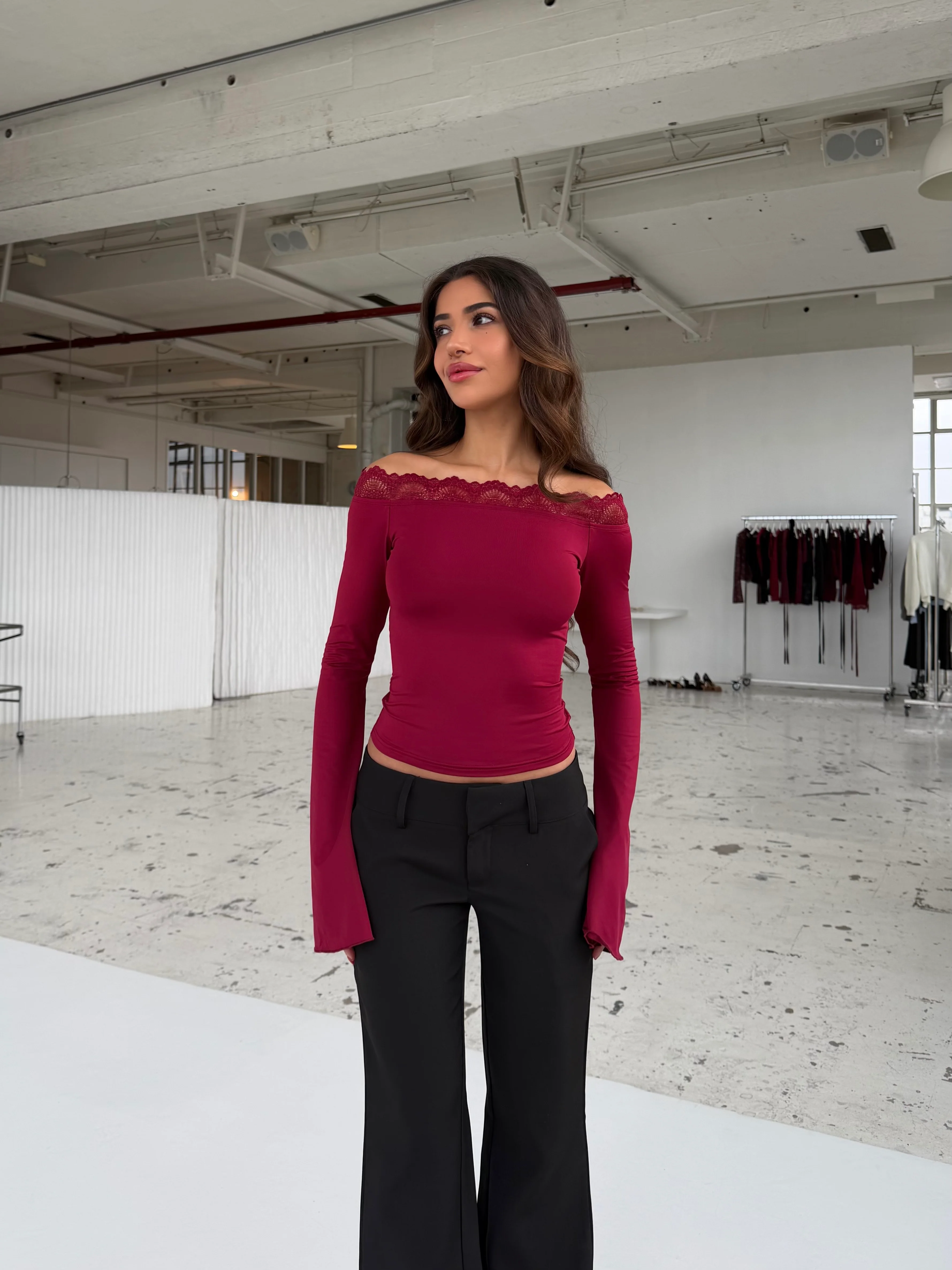 Bari Basic Lace Top – Dunkelrot - Image 2