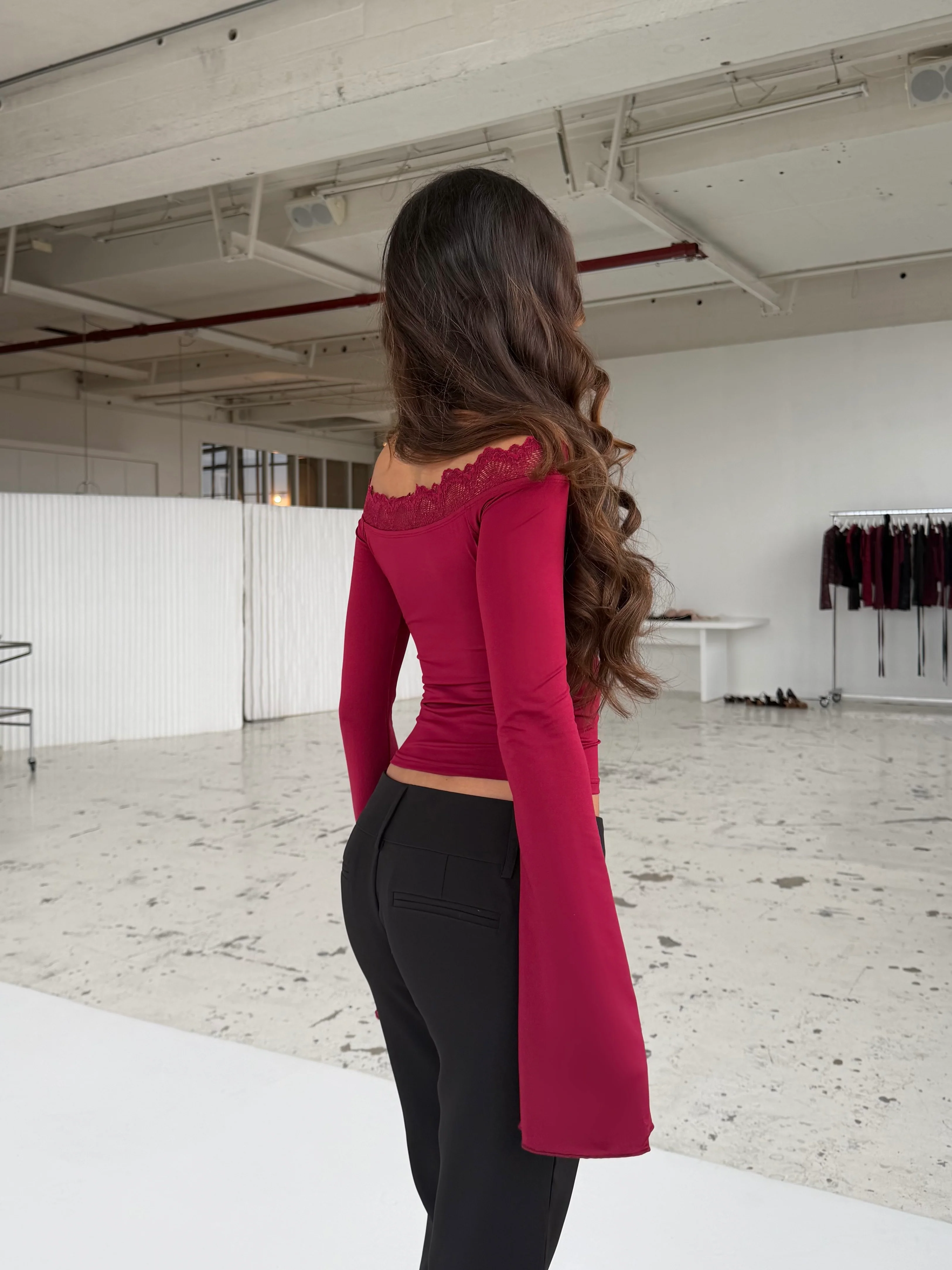 Bari Basic Lace Top – Dunkelrot - Image 4