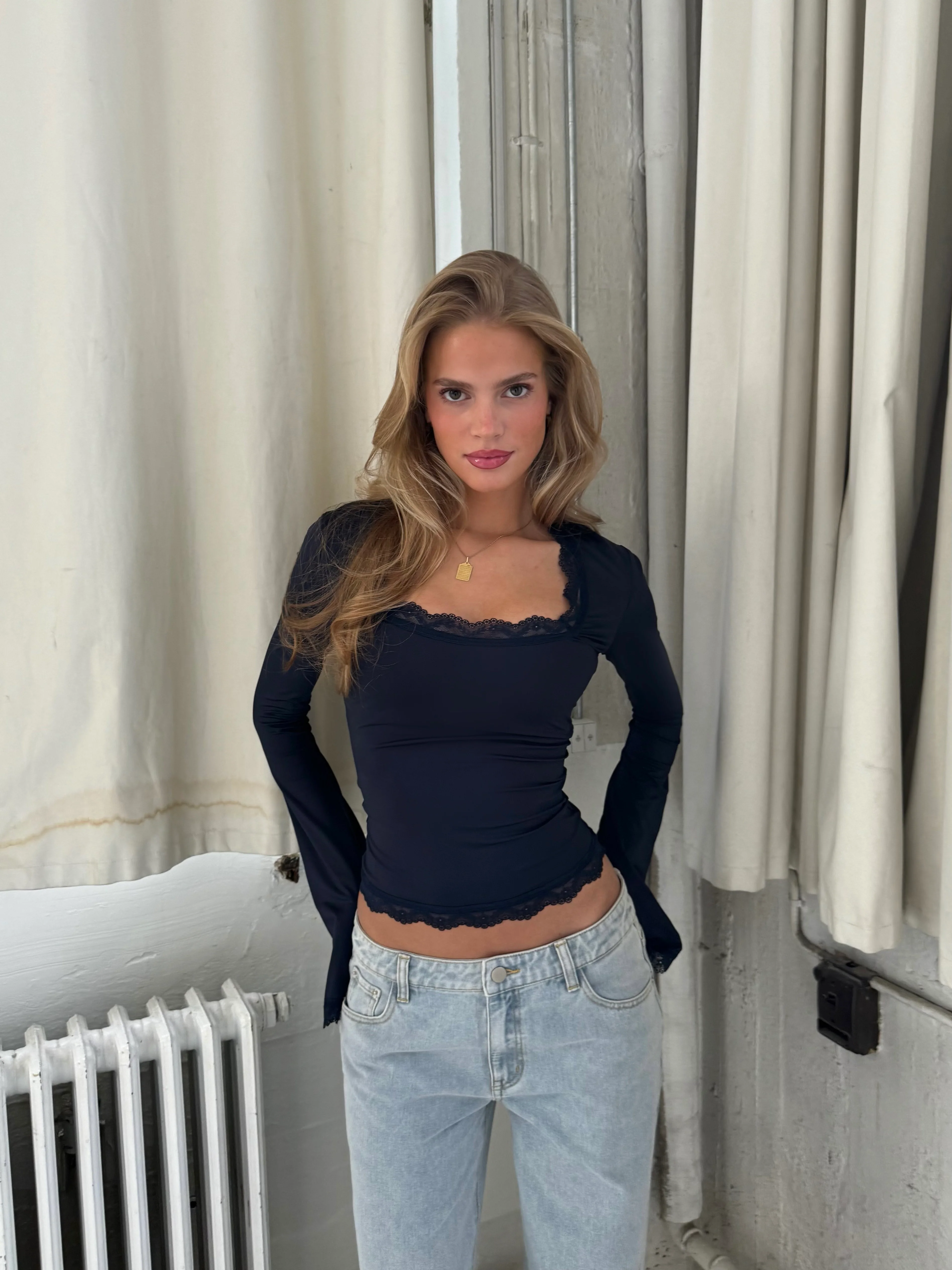 Blair Basic Lace Top - Dunkelblau - Image 3