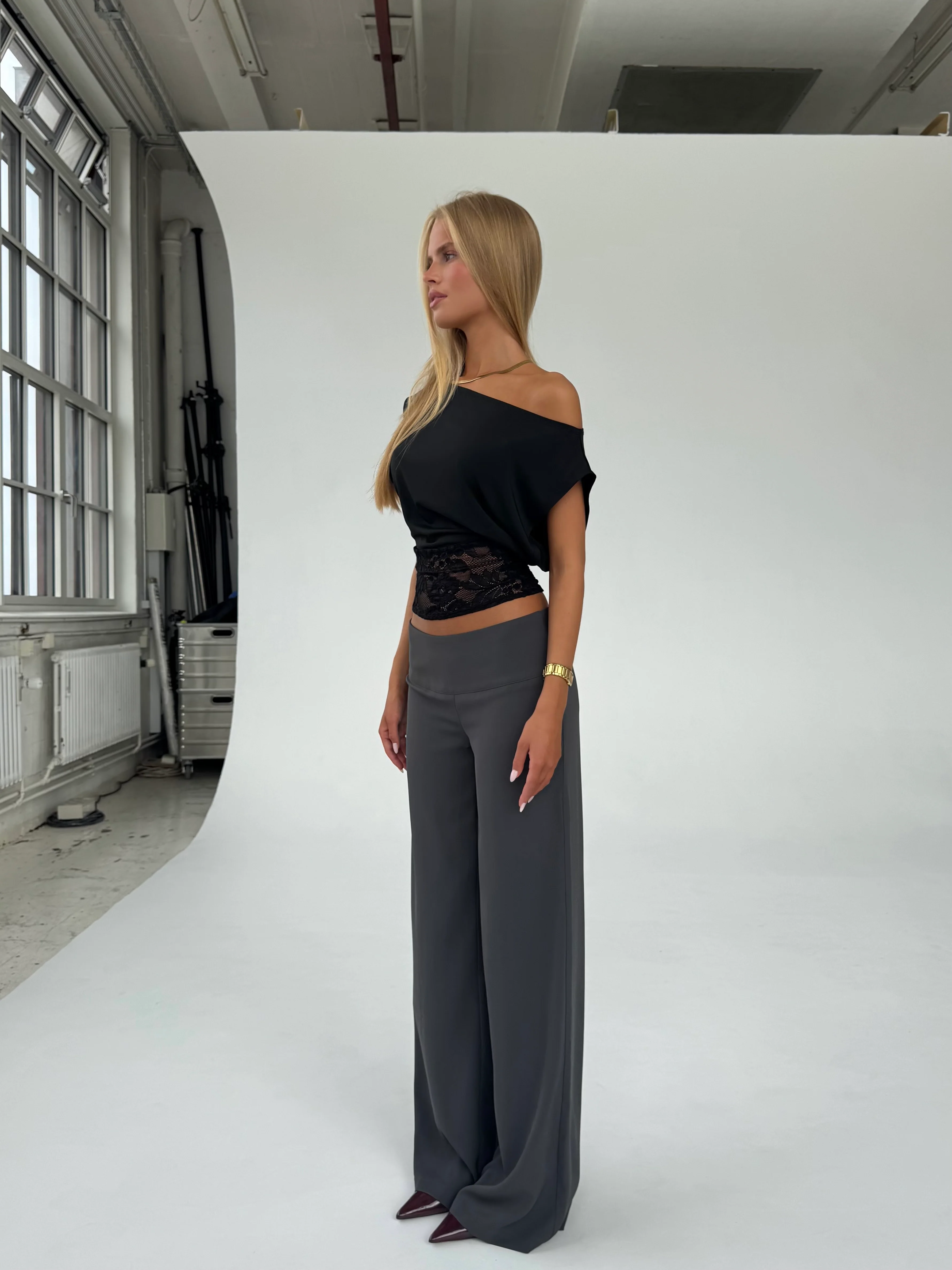Flowy Low Waist Hose - Dunkelgrau - Image 3