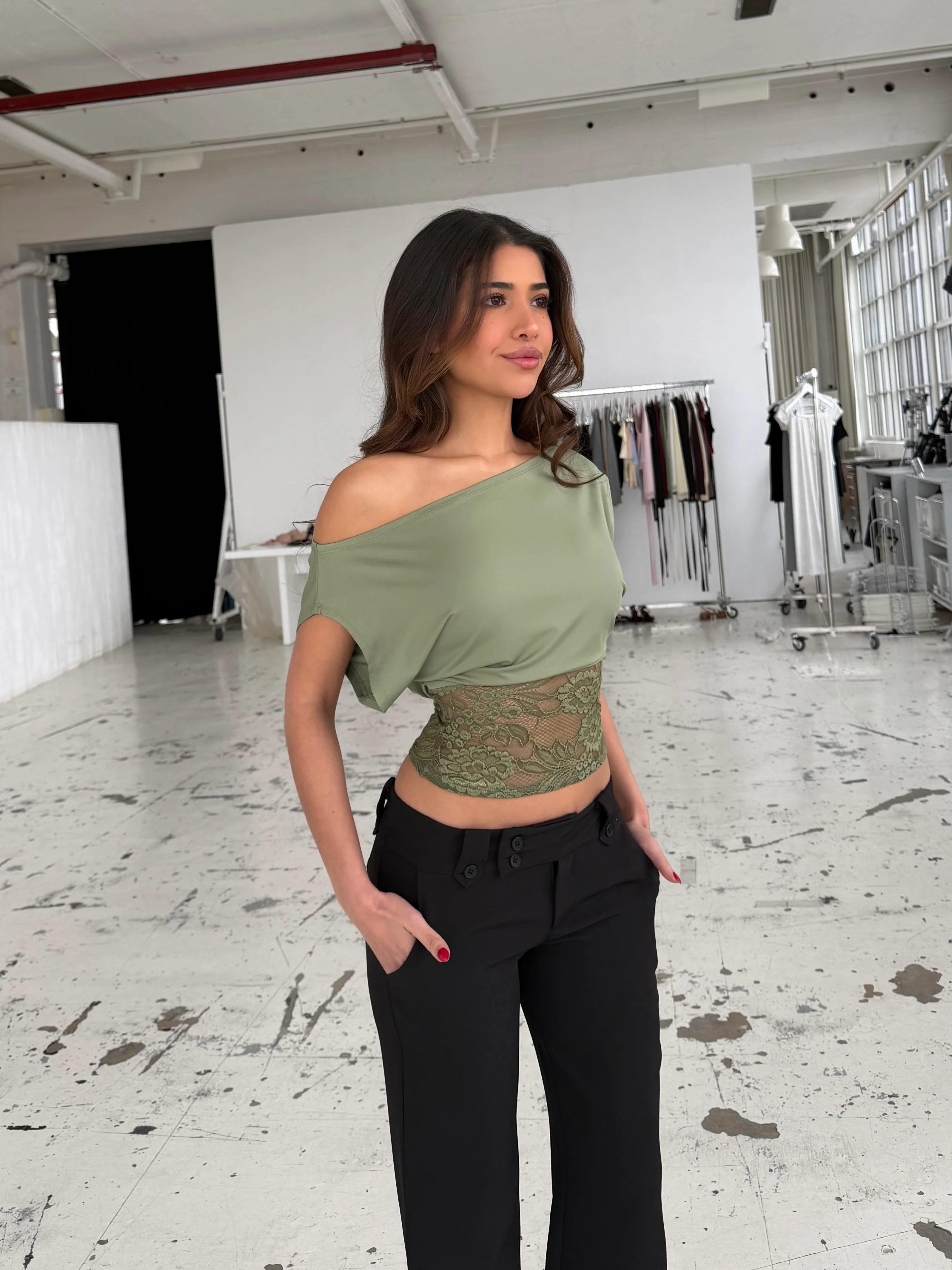 Hera basic lace top - Salbeigrün