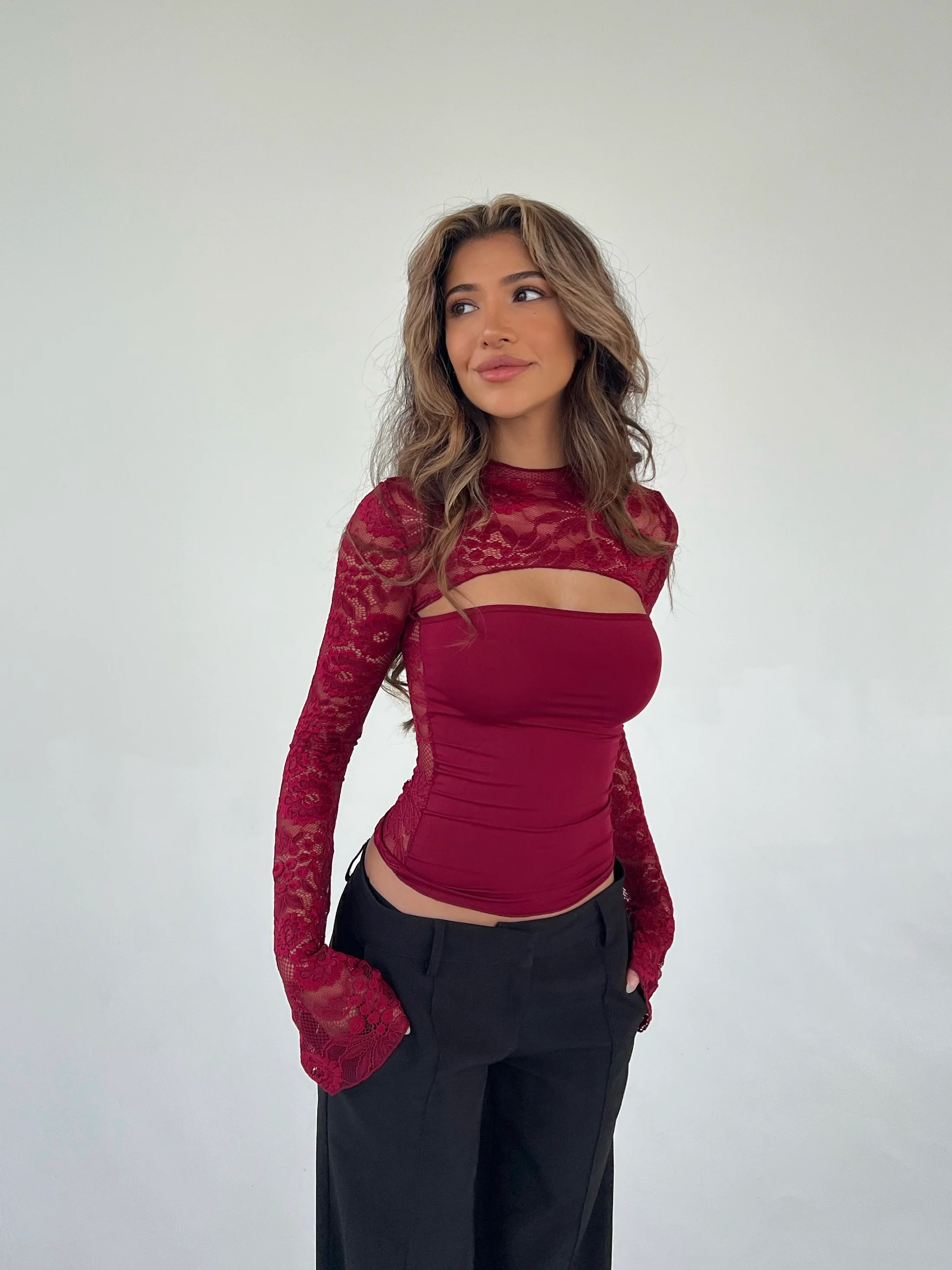 Lara Lace Long Sleeve Top - dunkelrot - Image 6