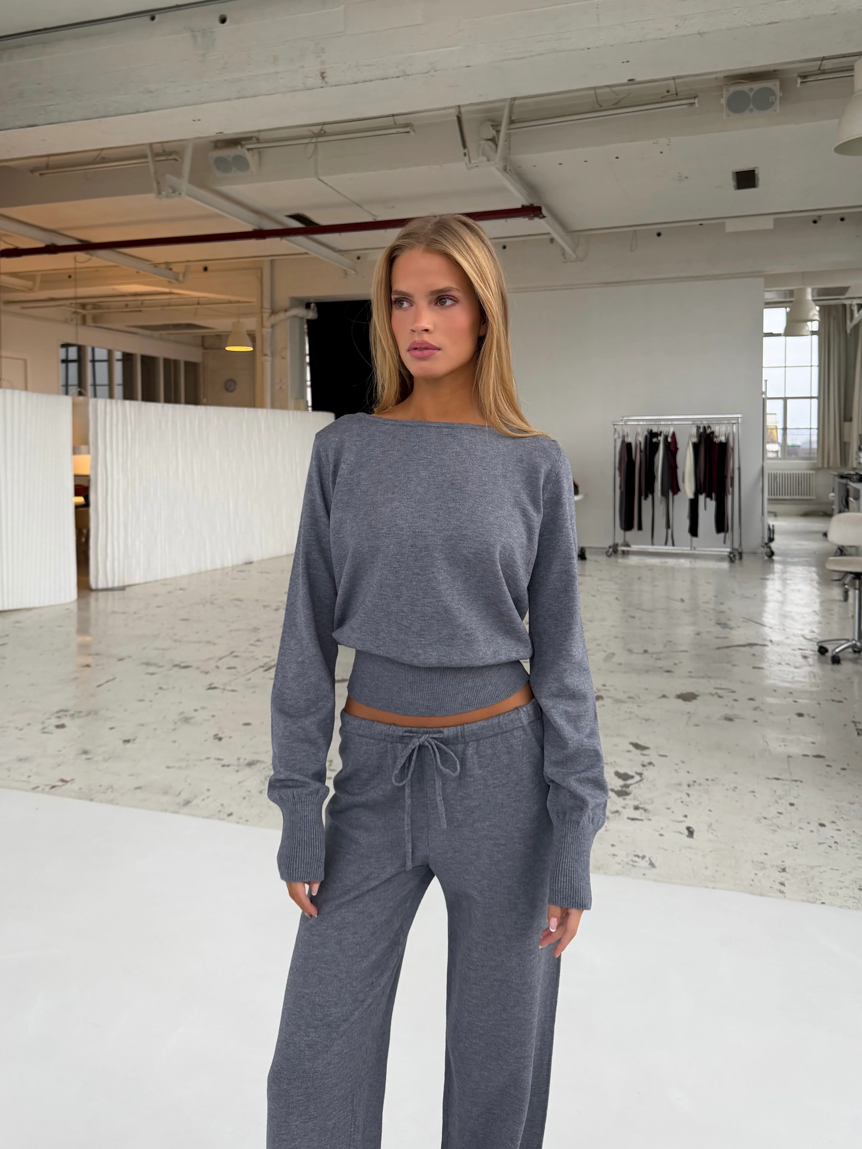 Open back knit top – melierter Grau - Image 2