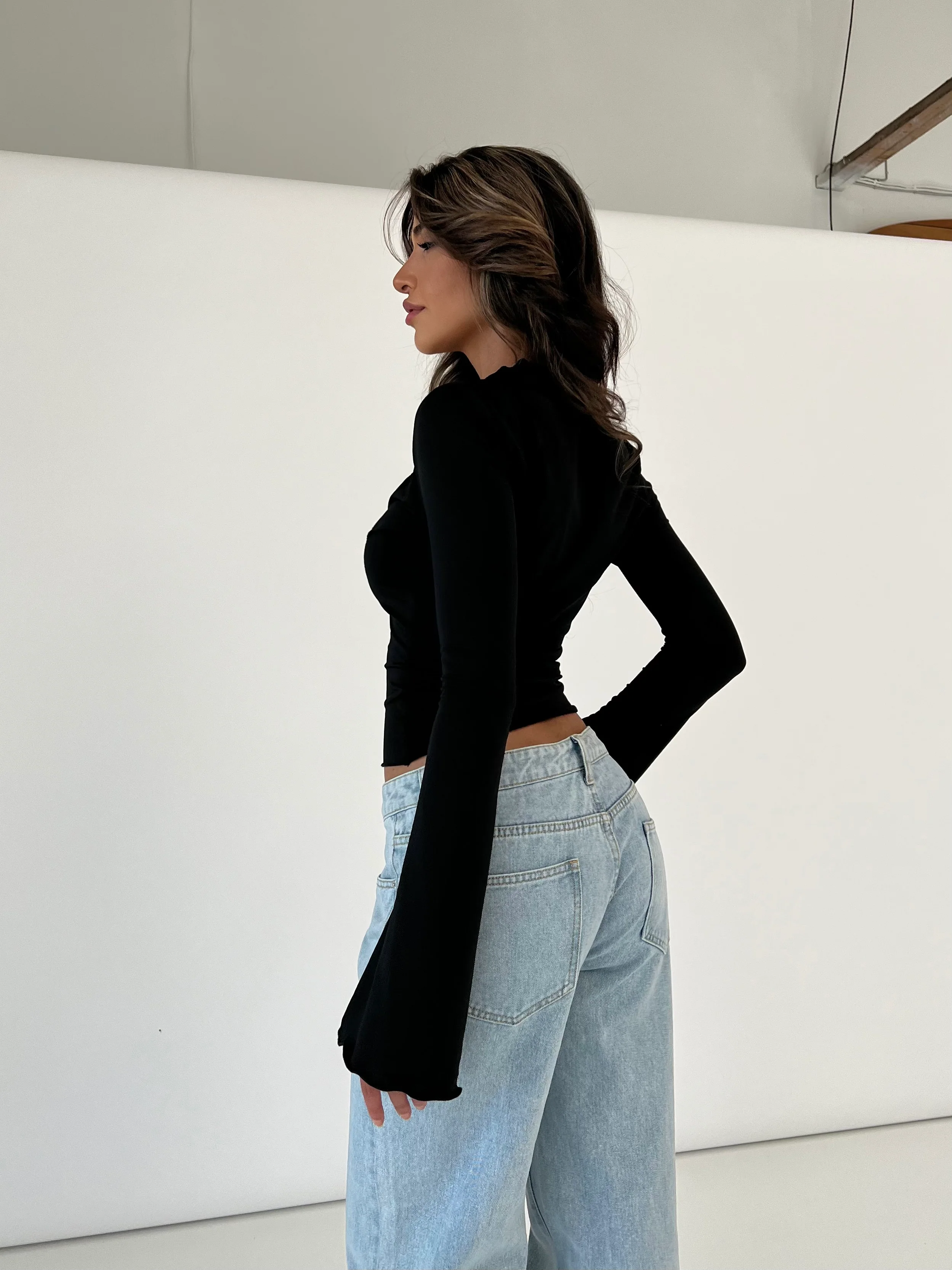 Pretty Luna Basic Top - Schwarz - Image 3