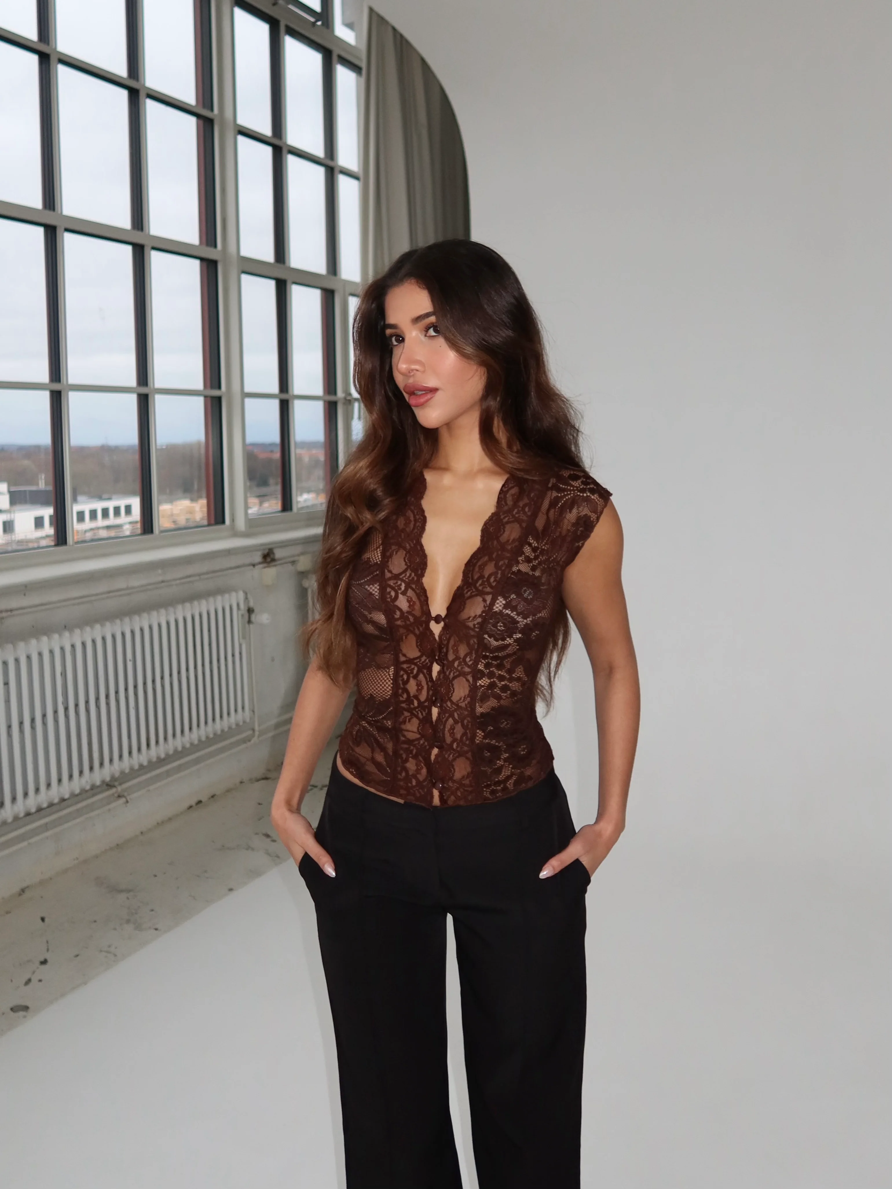 Pretty Luna Lace Tee - Dunkebraun