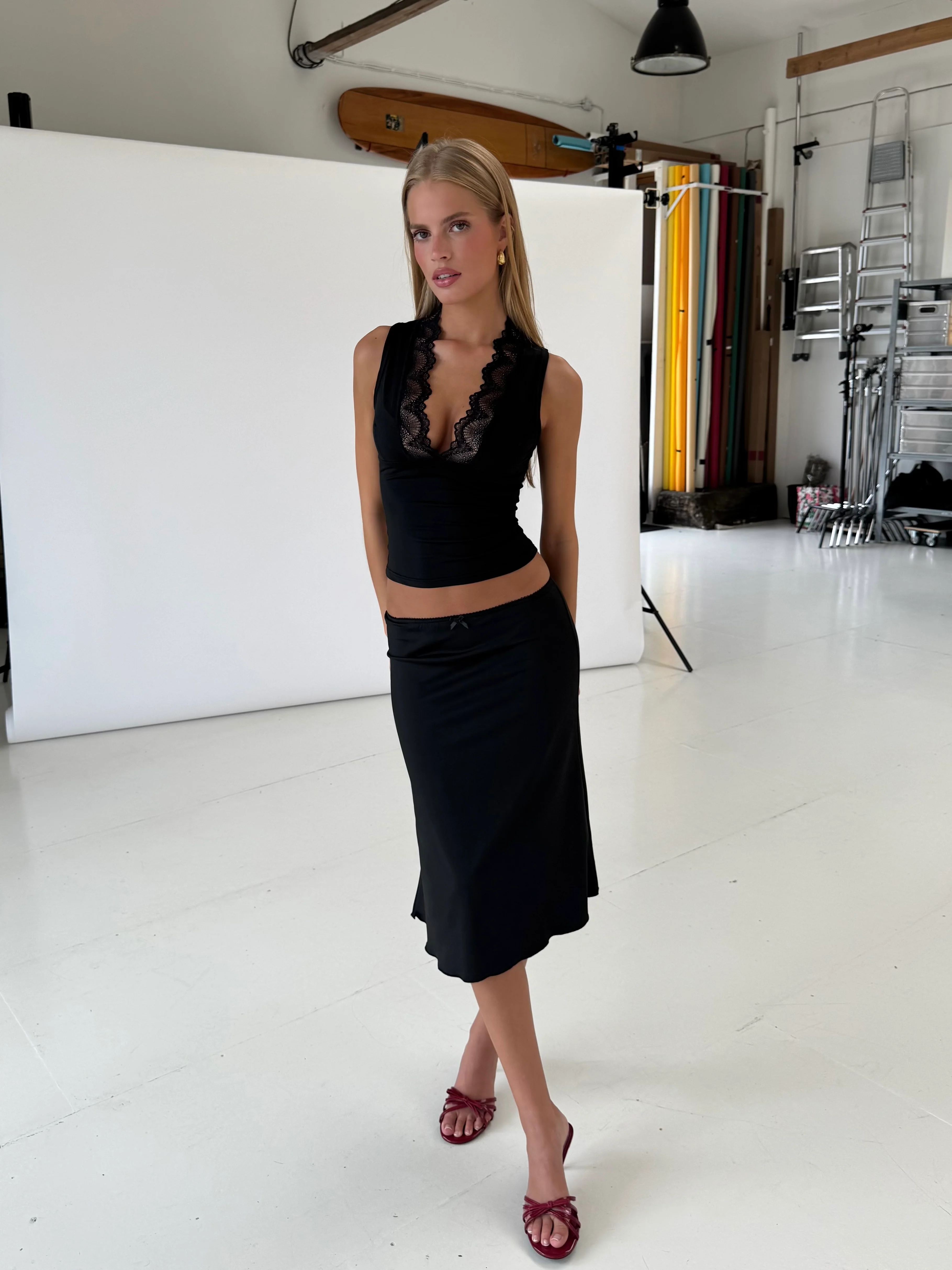 Lucia Basic Lace Top - Schwarz - Image 2
