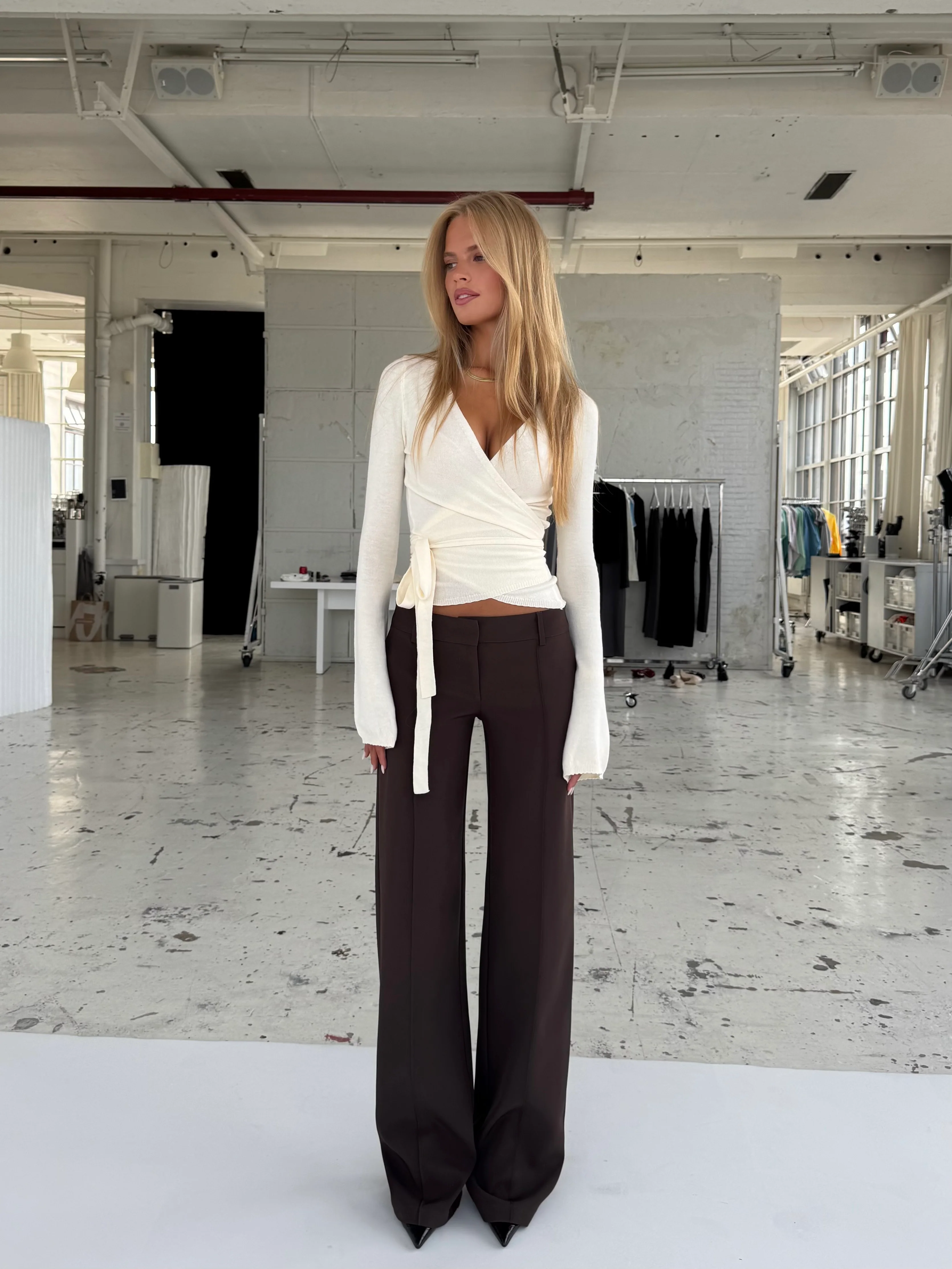 TALL Vera Wide Low Waist Hose – Dunkelbraun