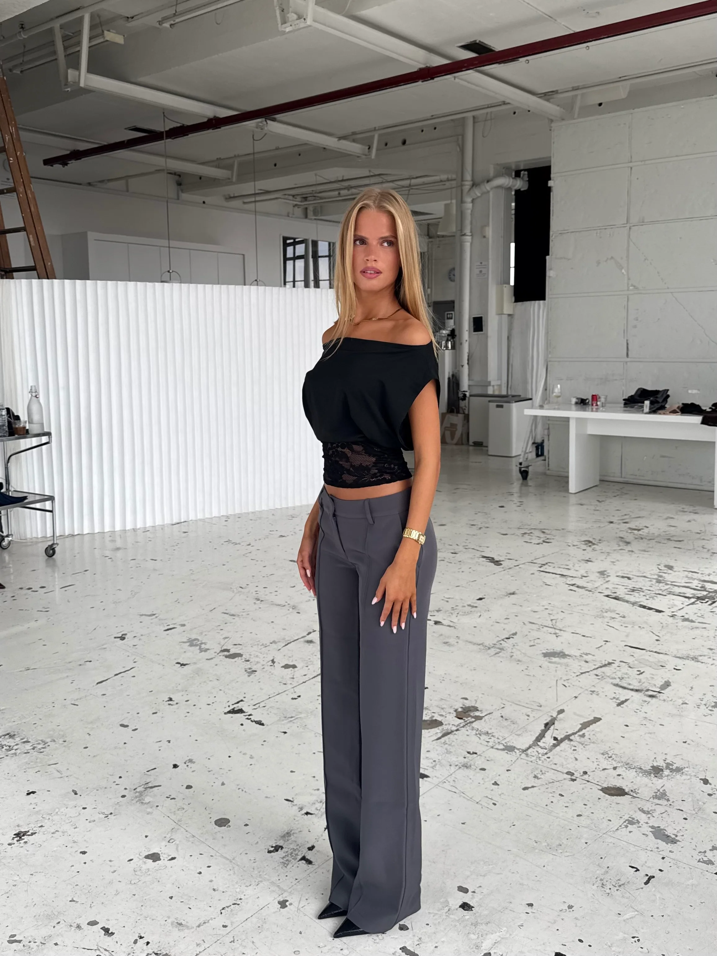 TALL Vera Wide Low Waist Hose – Dunkelgrau - Image 2